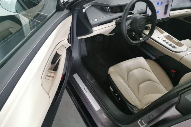 Used Xiaomi Auto SU7 2024 Rear-Drive Ultra-Long Range Advanced Pro-Level Intelligent Driving Version Driver Seat