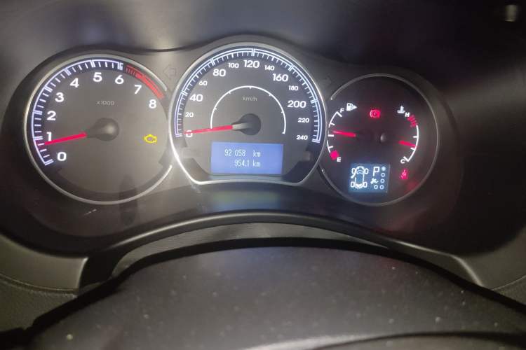 Used Renault Koleos 2014 2.0L Two-Wheel Drive Standard Edition Odometer Close Up