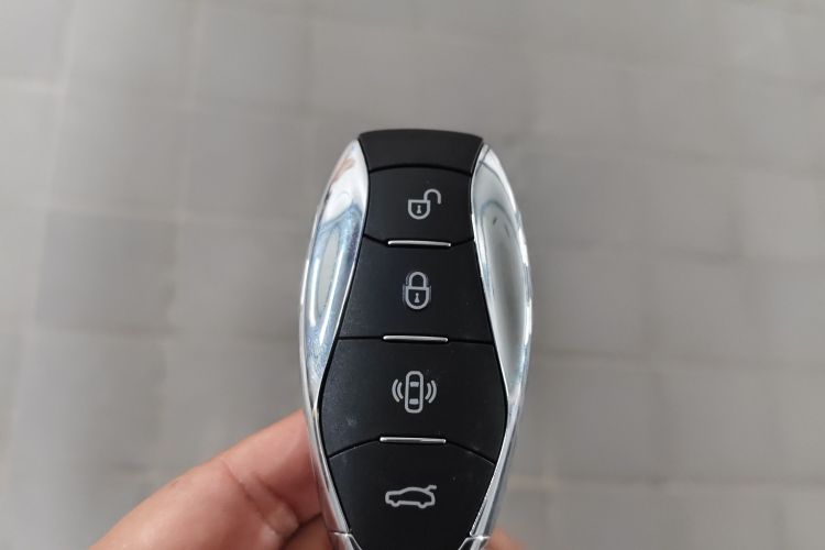 Used Hongqi EH7 2025 600 Smart Selection Edition
