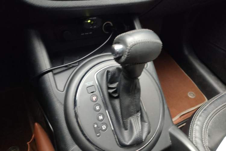 Used Kia Sportage R 2014 2.0L Automatic Two-Wheel Drive GLS Trim
