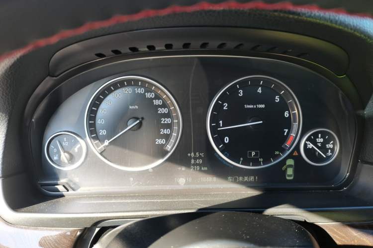 Used BMW 5 Series 2013 525Li Luxury Model
