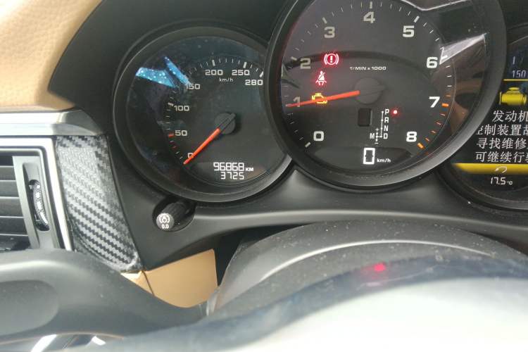 Used Porsche Macan 2017 Macan 2.0T Odometer Close Up