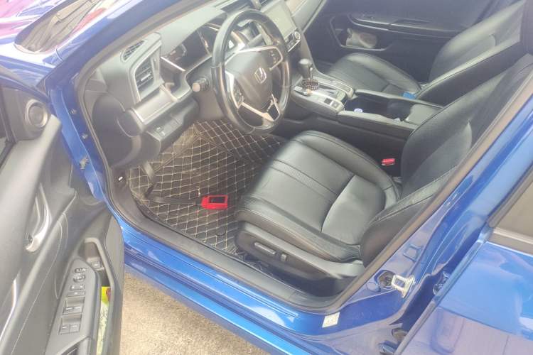 Used Honda Civic 2016 220TURBO CVT Prestige Edition Driver Seat