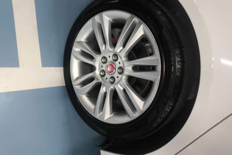 Used Jaguar XEL 2019 2.0T 200 PS Deluxe Edition
