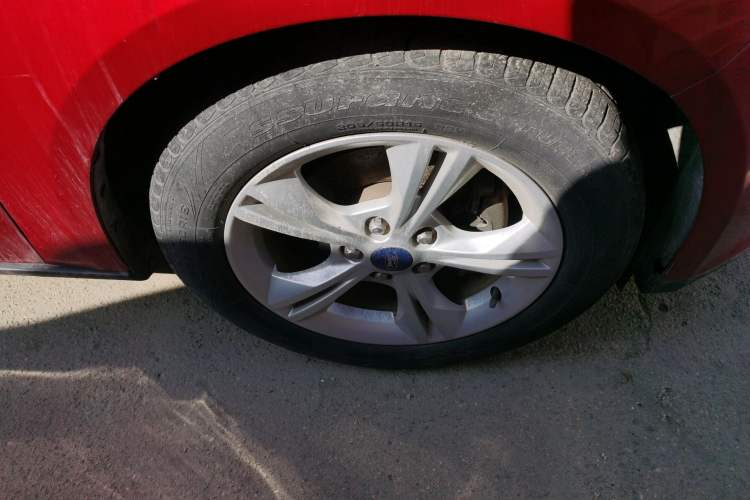 Used Ford Focus 2012 Sedan 1.6L Manual Fashion Edition
