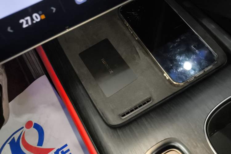 Used Xiaomi Auto SU7 2024 Four-Wheel Drive Ultra-Long Range Advanced Intelligent Driving Max Edition
