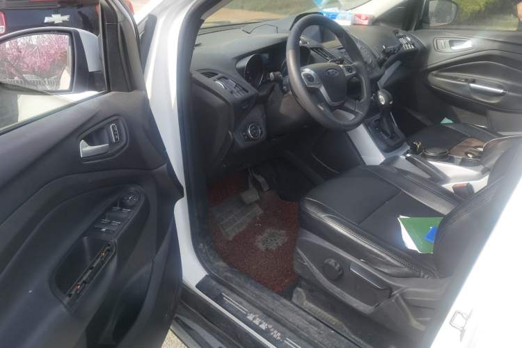 Used Ford Kuga 2013 1.6L GTDi Two-Wheel-Drive Comfort Model