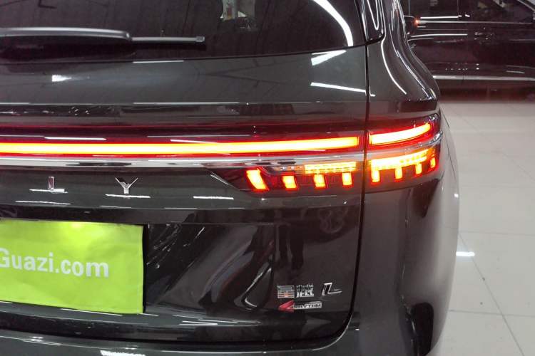 Used Geely Auto Monjaro L 2025 Dongfang Yao 2.0TD Automatic All-Wheel-Drive Wangyue Edition Right Rear Taillight