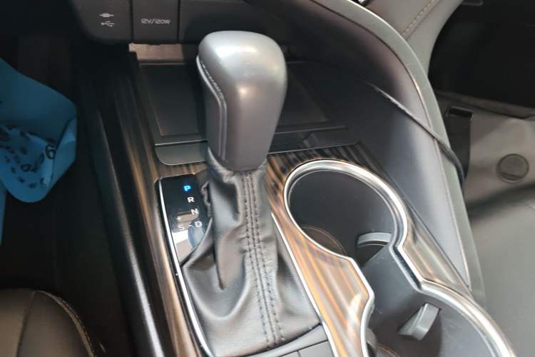 Used Toyota Camry 2019 2.5G Luxury Edition China V Standard Gear Lever
