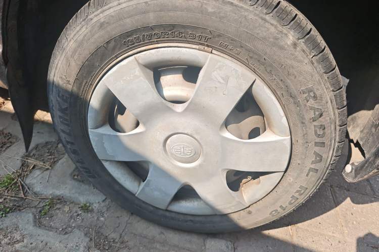 Used FAW Jiabao V70 2011 1.0L Standard Edition DA465QA
