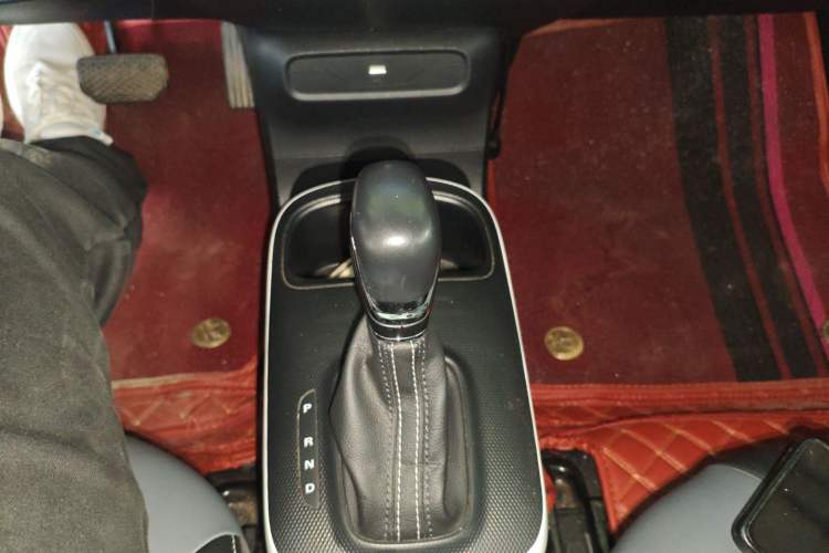 Used Roewe Clever 2022 311km QiQi BoBo Edition Gear Lever