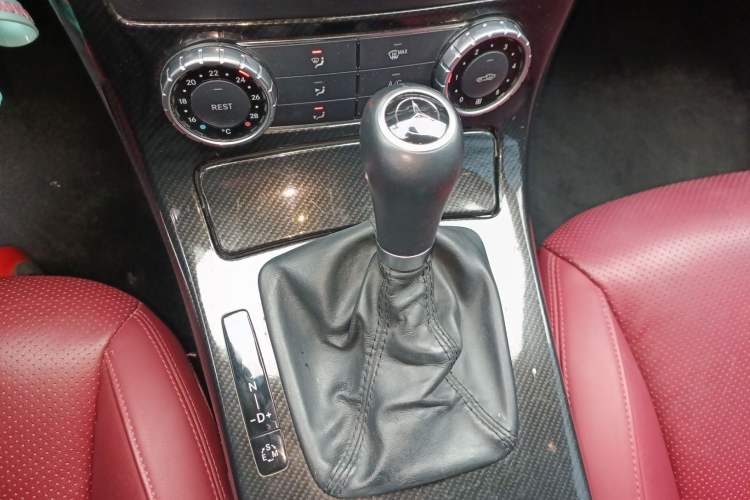 Used Mercedes-Benz SLK-Class 2011 SLK 200 Luxury Sports Model
