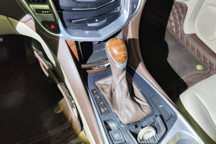 Used Cadillac SRX 2013 3.0L Leading Model