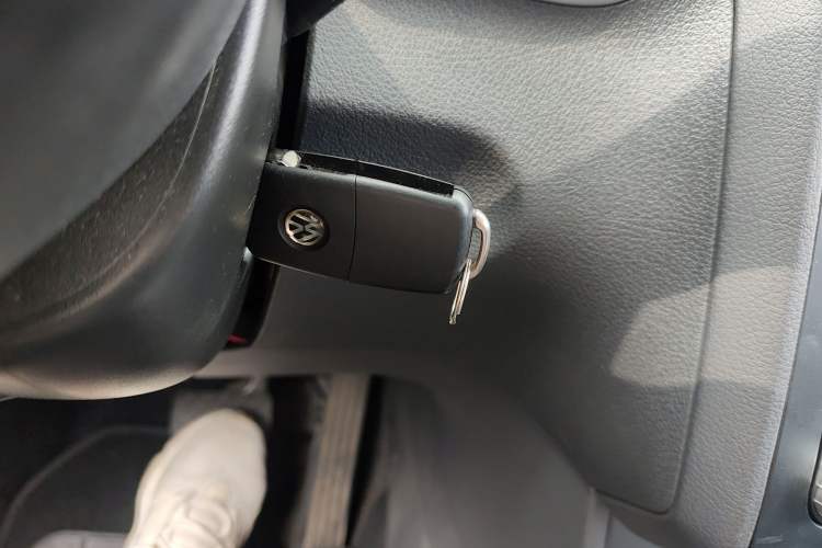 Used Volkswagen Touran 2015 1.4T DSG Comfort Edition 5 Seats Vehicle Key