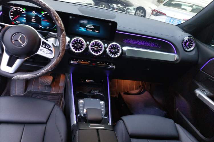 Used Mercedes-Benz EQB 2023 Facelift EQB 260 Audio And AC Panel