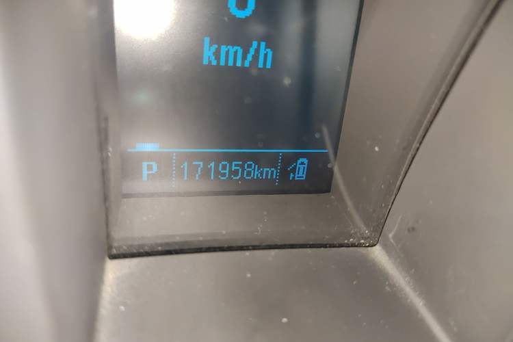 Used Buick GL8 2014 3.0L GT Luxury Business Haoya Edition Odometer Close Up