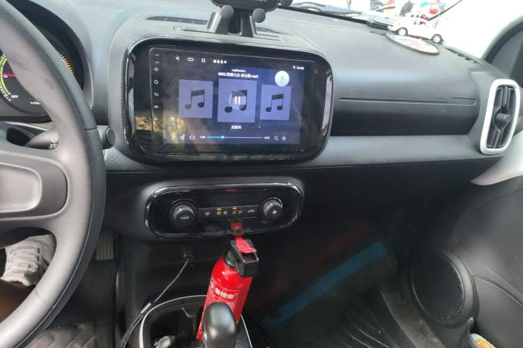 Used Roewe Clever 2022 311km QiQi BoBo Edition Audio And AC Panel