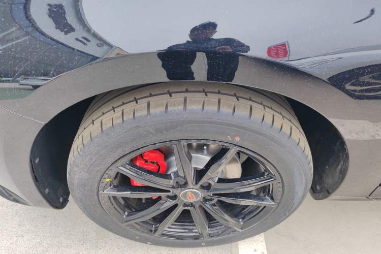 Used Hongqi H5 2025 Model 1.5T DCT Xuan Ying 2 Million Units Commemorative Edition