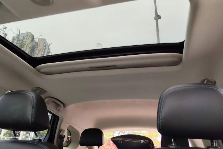 Used Venucia T70 2016 2.0L Manual RuiXiang Edition
