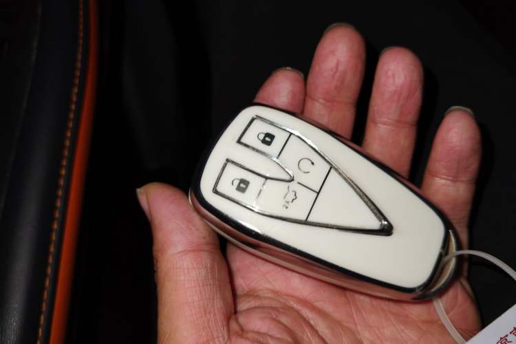 Used Changan UNI-V 2024 1.5T High-Energy Version
