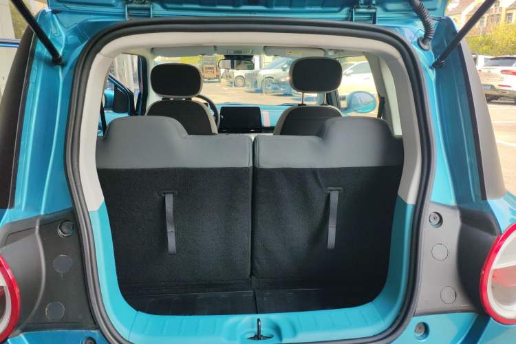 Used CHANGAN NEVO Lumin 2022 210km Sweet Edition Trunk