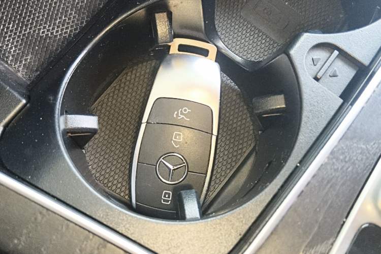 Used Mercedes-Benz C-Class 2019 C 180 L Fashion Edition Sport Version Vehicle Key