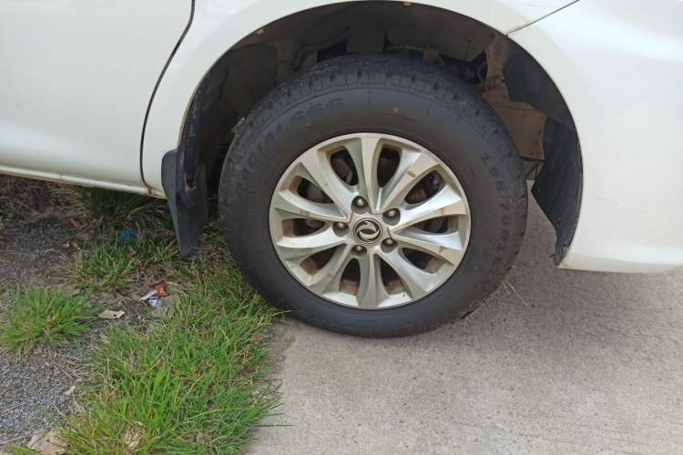 Used FORTHING Lingzhi 2018 M5L 1.6L 7-Seater Luxury Model Exterior 1