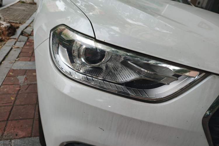 Used Haval H2 2016 Red Label 1.5T Manual Two-Wheel Drive Urban Edition
