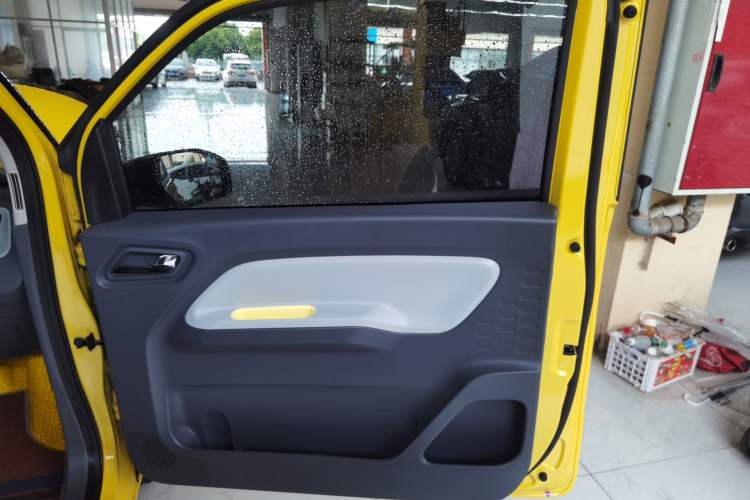 Used Wuling Hongguang MINIEV 2022 Macaron Premium Model – Lithium Iron Phosphate