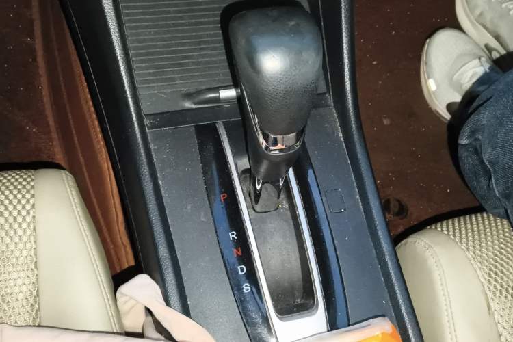 Used Honda Jade 2013 1.8L automatic Comfort version 5 seats