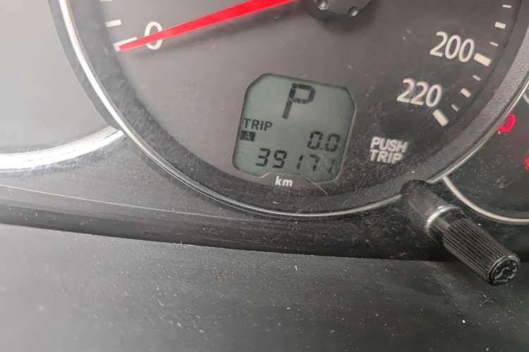 Used Mitsubishi Pajero Sport 2013 3.0L Automatic 4x4 Flagship Edition Odometer Close Up