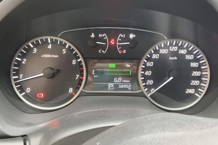 Used Nissan Sylphy 2019 1.6XV CVT Smart Connect Luxury Edition China VI Standard Instrument Cluster