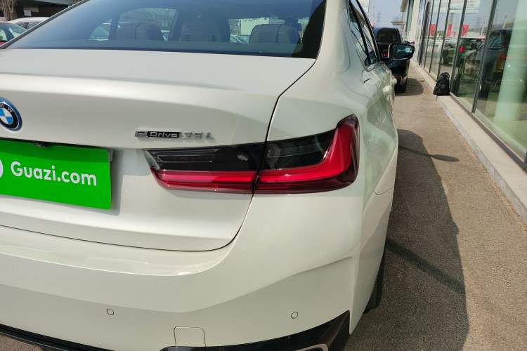 Used BMW i3 2024 eDrive 35 L
