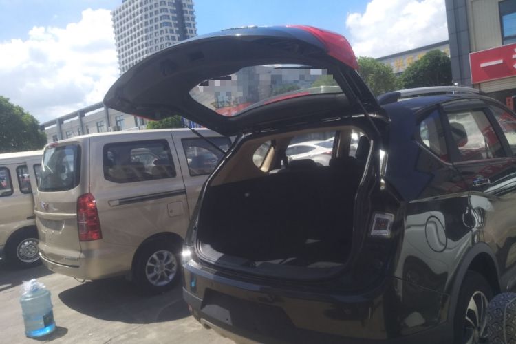 Used Baojun 560 2015 1.8L manual luxury version
