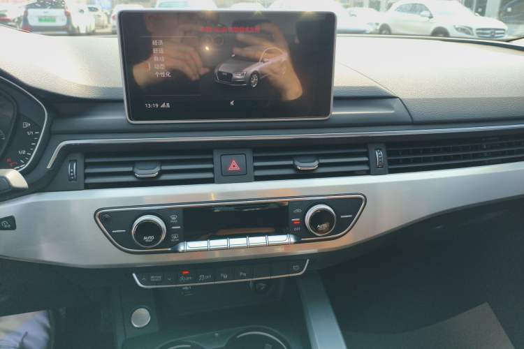 Used Audi A4L 2019 40 TFSI Fashion Edition China VI Emission Standard