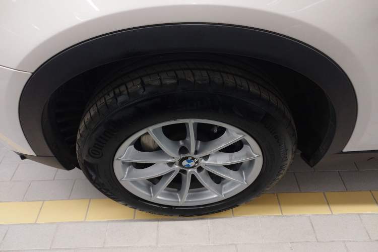 Used BMW X3 2016 sDrive20i Left Front Wheel Hub