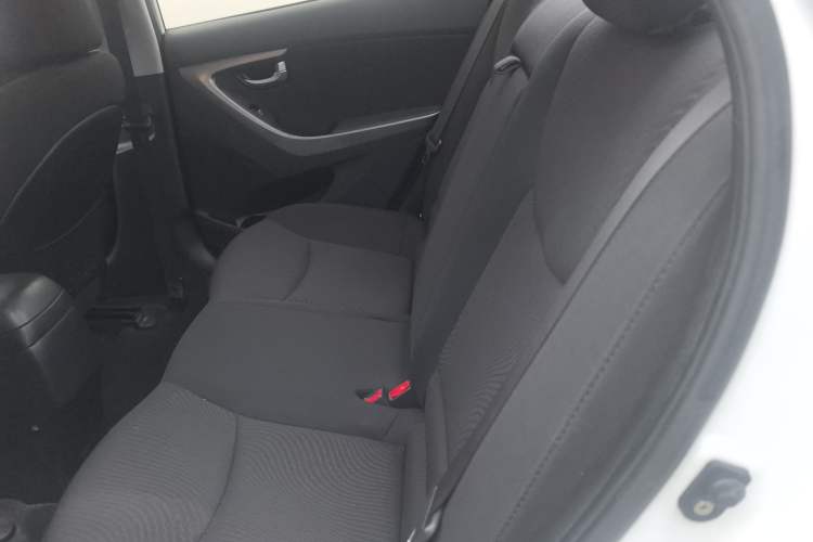 Used Hyundai Elantra (5th Generation / Langdong) 2016 1.6L Manual Luxury Model