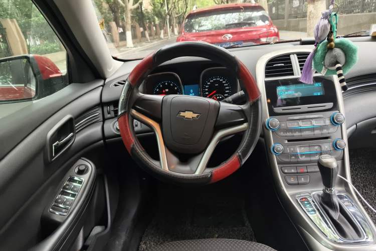 Used Chevrolet Malibu 2013 1.6T Automatic Comfort Edition Steering Wheel