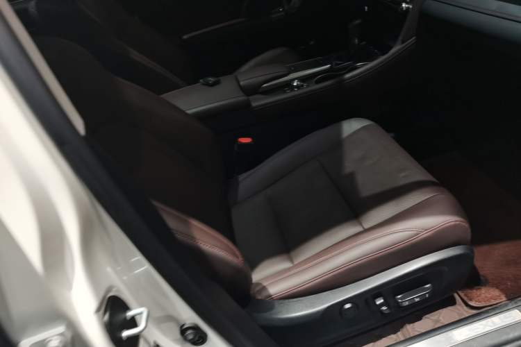 Used Lexus RX 2020 Facelifted 300 4x4 Elegant Edition
