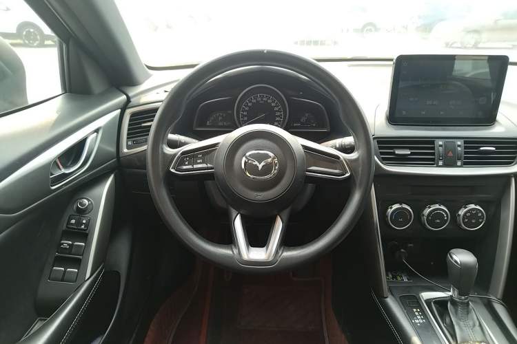 Used Mazda CX-4 2018 2.0L Automatic Two-Wheel Drive Blue Sky Dynamic Version China V Standard