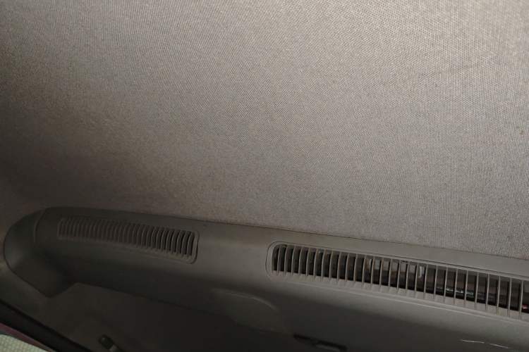 Used JAC Refine 2012 1.9T Shuttle Diesel Comfort Version HFC4DB1-2C