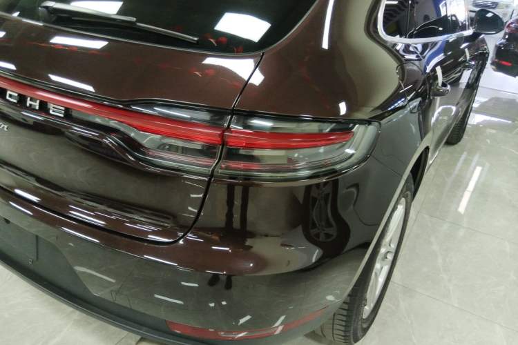 Used Porsche Macan 2018 Macan 2.0T Right Rear Taillight