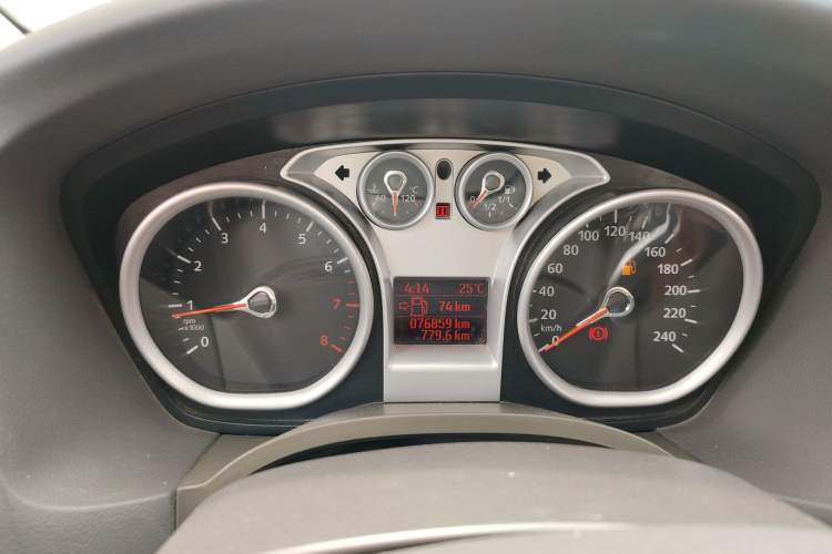 Used Ford Focus 2011 Sedan 1.8L Manual Classic Model Instrument Cluster
