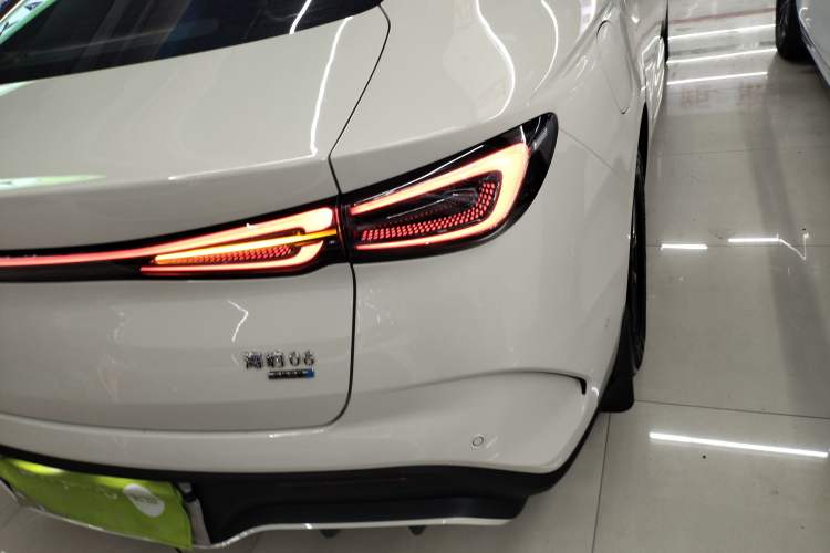 Used BYD Seal 06 New Energy 2025 DM-i Smart Drive 80KM Luxury Model Right Rear Taillight