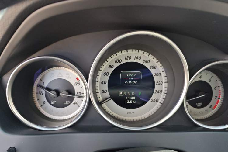 Used Mercedes-Benz C-Class 2013 C 260 CGI Fashion Model Instrument Cluster