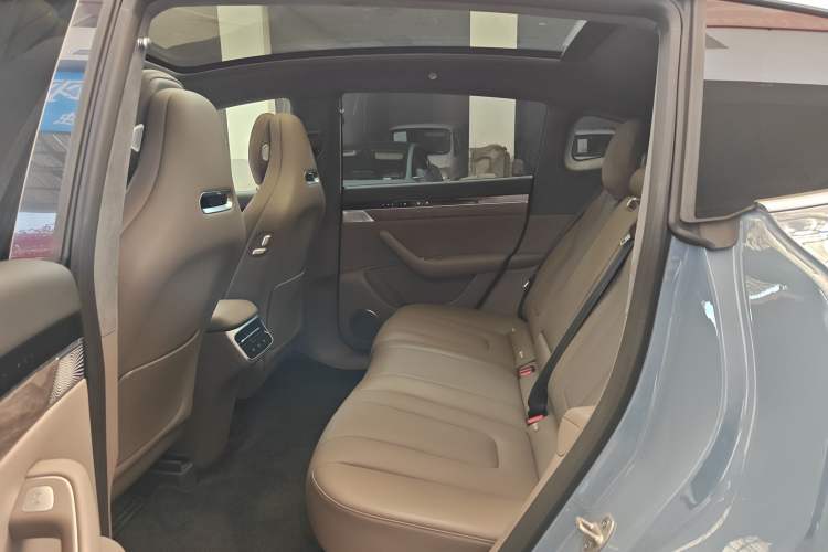 Used Hima Luxeed R7 2025 Range-Extended Version 251 km Max