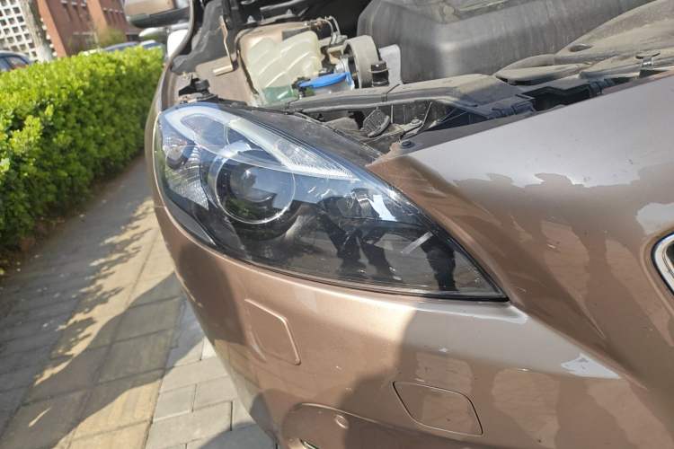 Used Volvo V40 2016 T4 Smart Luxury Edition
