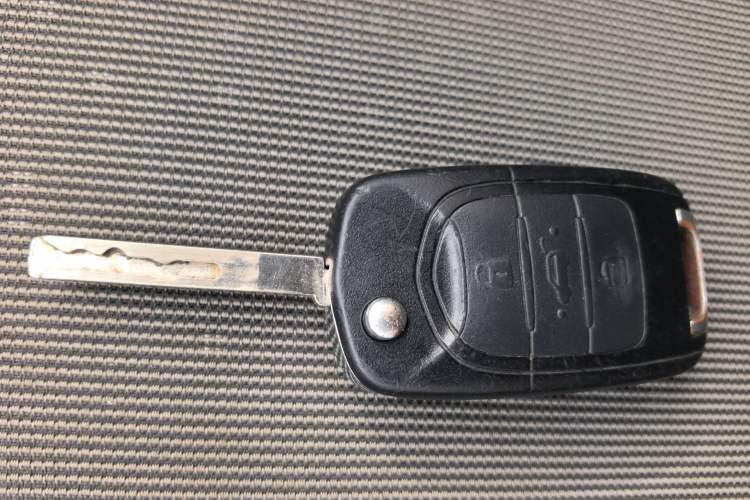 Used Wuling Hongguang MINIEV 2021 Macaron Premium Model – Lithium-NMC Vehicle Key