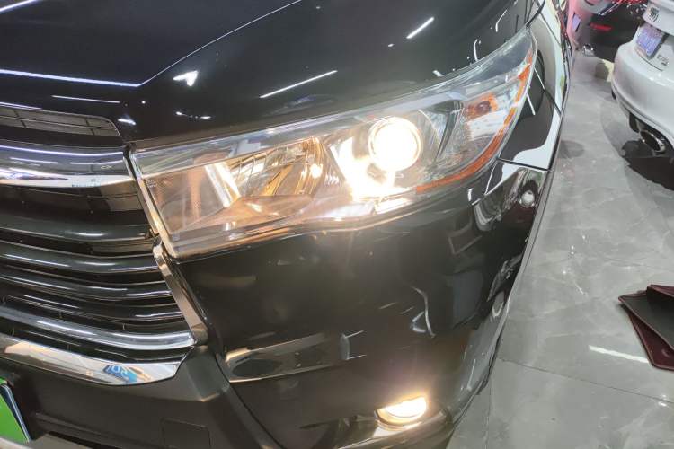Used Toyota Highlander 2015 2.0T Four-Wheel Drive Luxury Edition 7-Seater Left Front Headlight