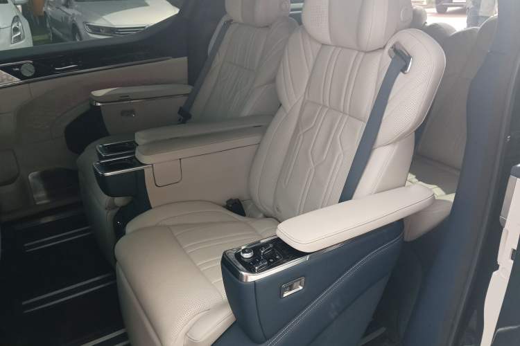 Used Zeekr 009 2022 WE Edition
